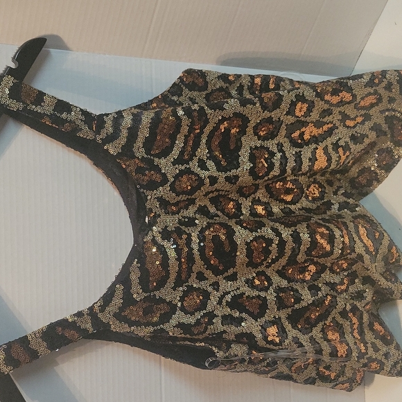 Leppard print sequence top. - Picture 5 of 8